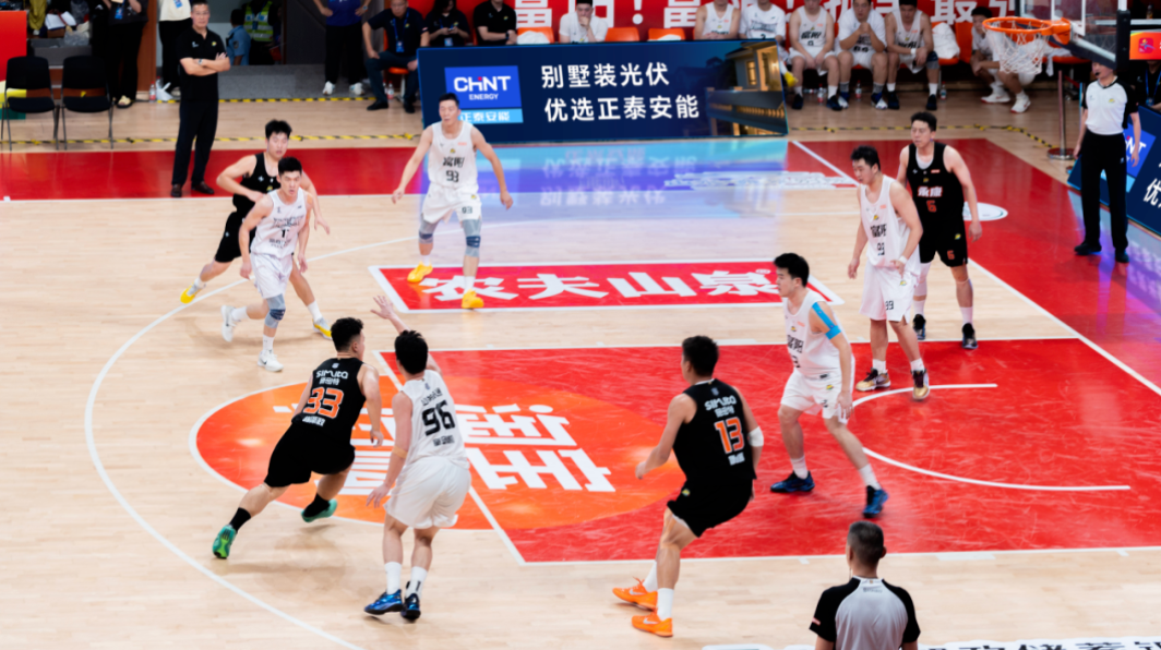 荣耀时刻！正泰安能满电&ldquo;撑场&rdquo;，富阳队击败&ldquo;钢铁侠&rdquo;